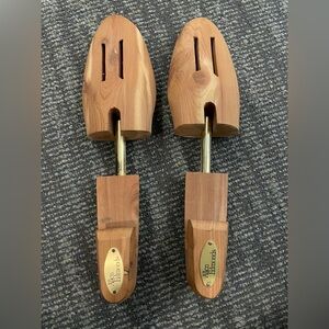 Allen Edmonds Cedar Shoe Trees with gold Accents size LG large